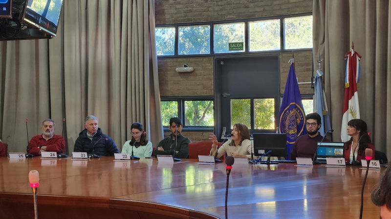Encuentro Institucional Estudios Propios