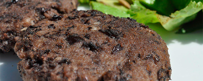 Hamburguesas de repollo morado y porotos negros