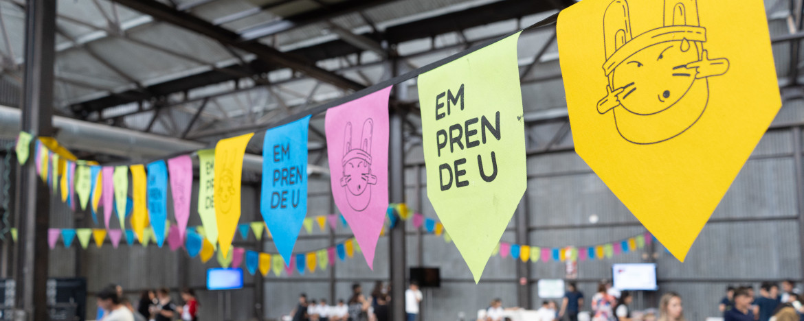 EmprendeU