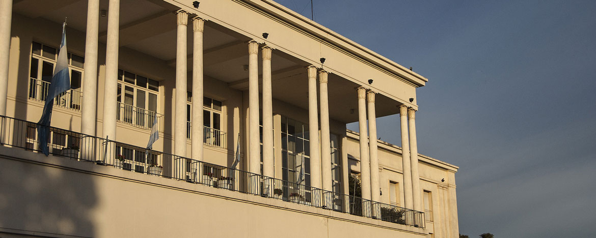 Fachada del Pabellón Argentina de la Universidad Nacional de Córdoba